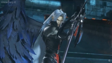 Sephiroth (FFVII) in Dissidia Arcade Final Fantasy con l\'outfit di Kingdom Hearts